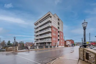 Condo Apartment in Owen Sound