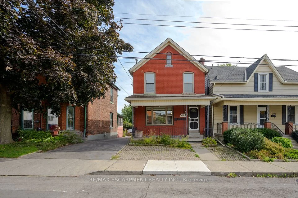 442 Mary Street Main, Hamilton, ON L8L 4W9