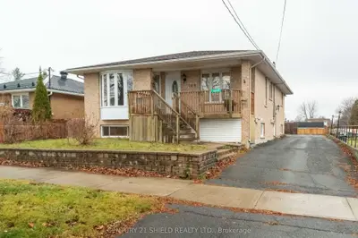 Detached in Cornwall