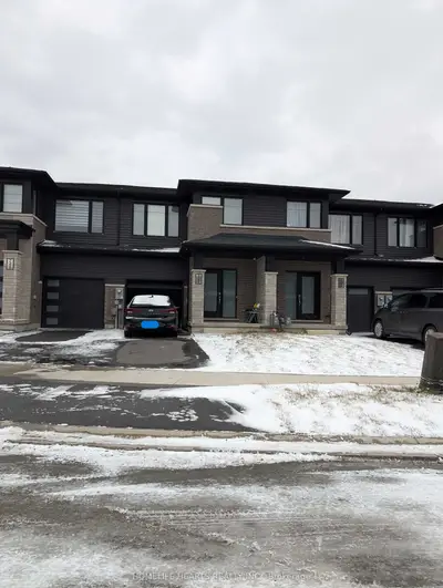 Att/Row/Townhouse in Niagara Falls