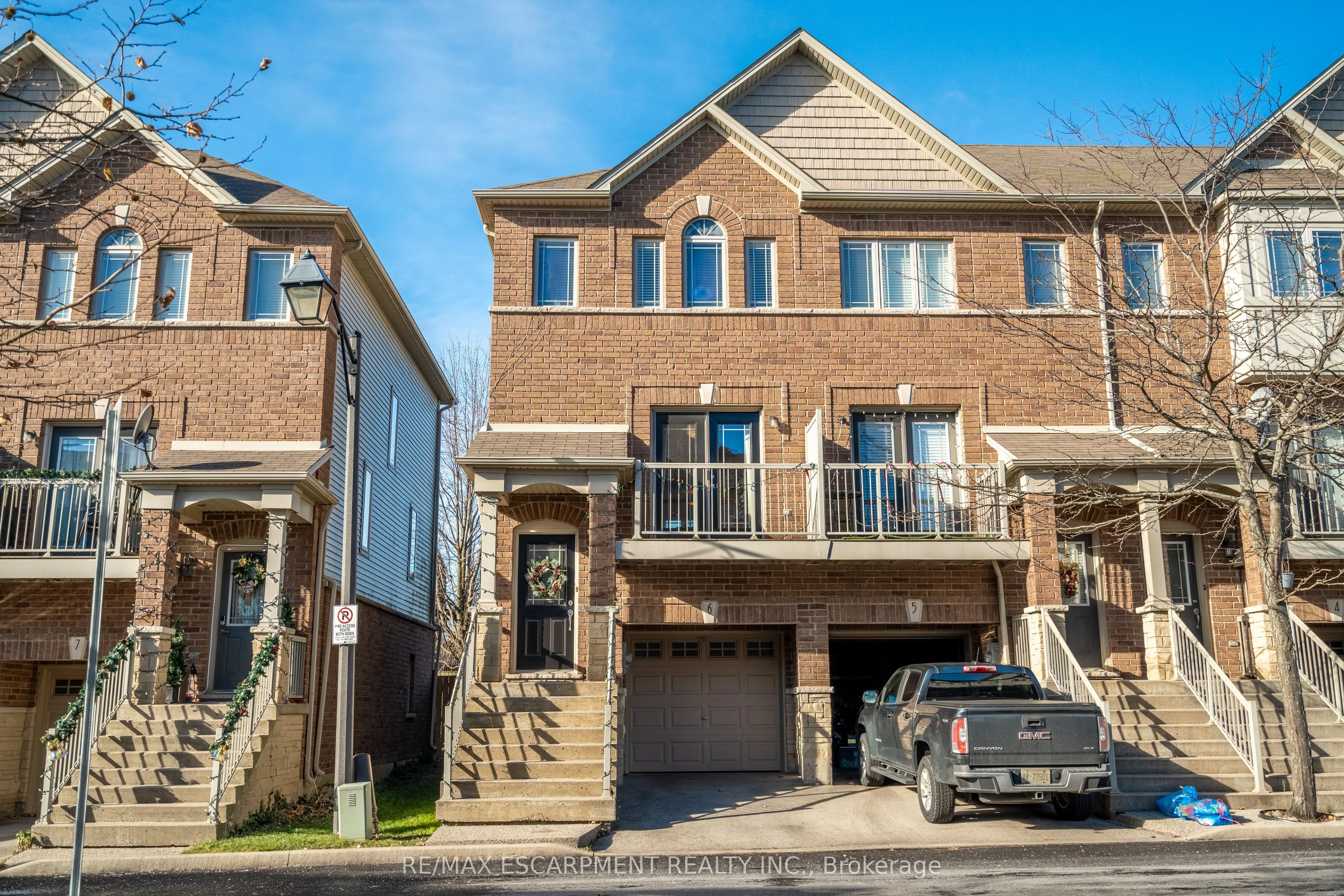 Att/Row/Townhouse in Hamilton