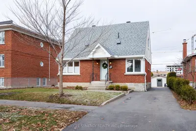 Detached in Carlington - Central Park