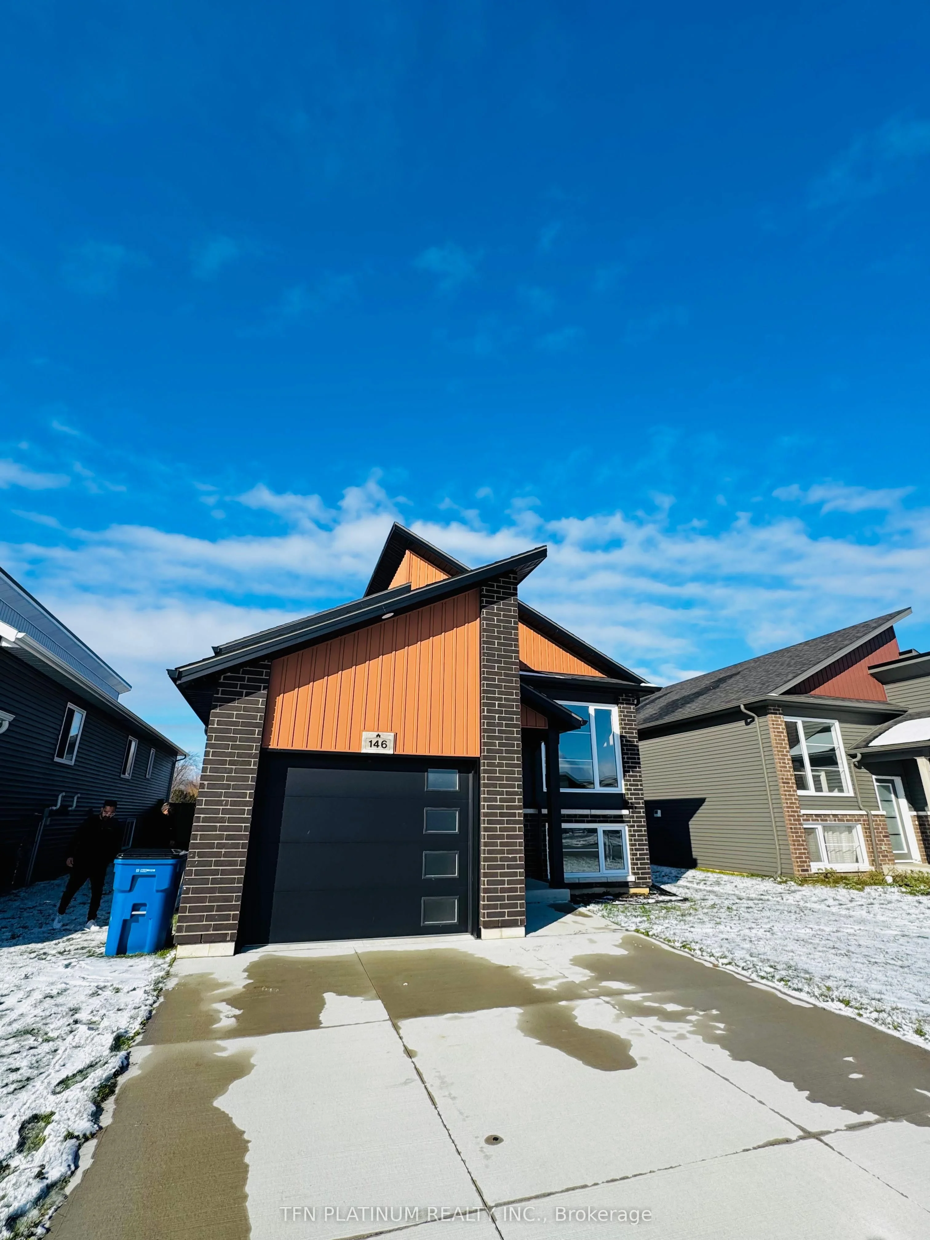 Detached in Chatham-Kent
