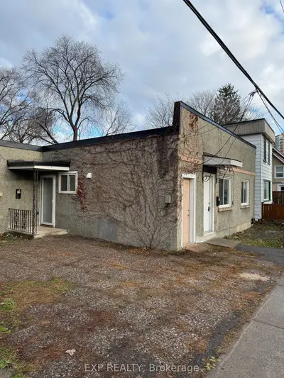 19 Loyer Street, Vanier And Kingsview Park, On K1l 5v9