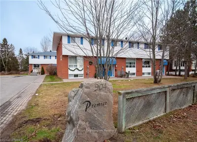 Condo Townhouse in North Bay