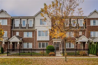 Att/Row/Townhouse in Kitchener