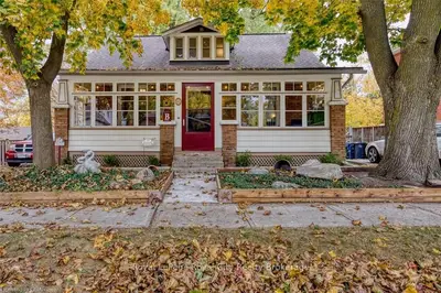 Detached in Guelph