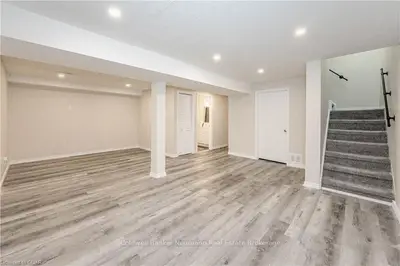 Condo Townhouse in Guelph