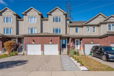 Att/Row/Townhouse in Kitchener