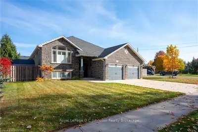 Detached in Saugeen Shores