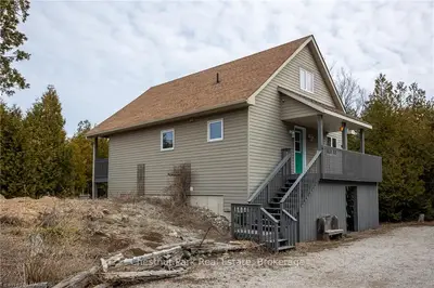 Detached in Northern Bruce Peninsula