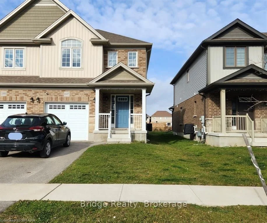 Semi-Detached in Woodstock
