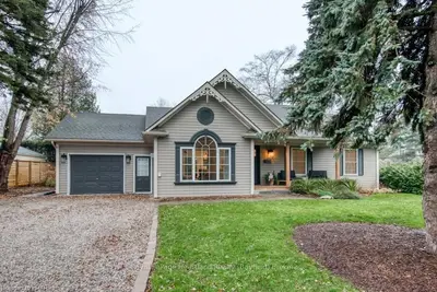 Detached in Bluewater