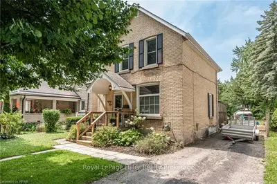 Detached in Stratford