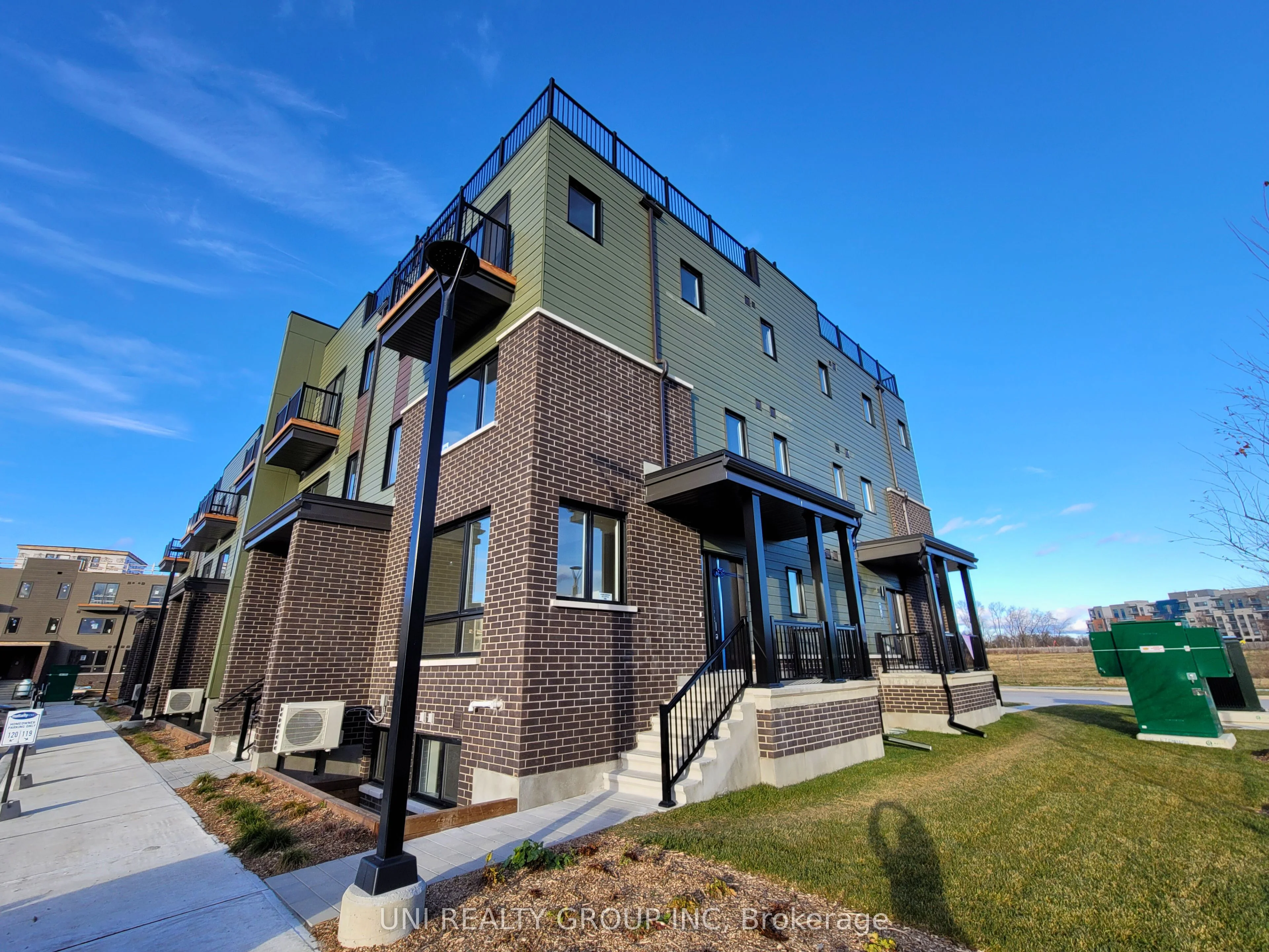 947 Mishi Pvt, Manor Park - Cardinal Glen And Area, On, K1k 5c4