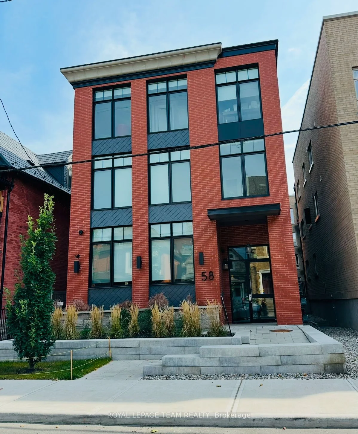 58 Florence Street 3, Ottawa Centre, On K2p 0w7
