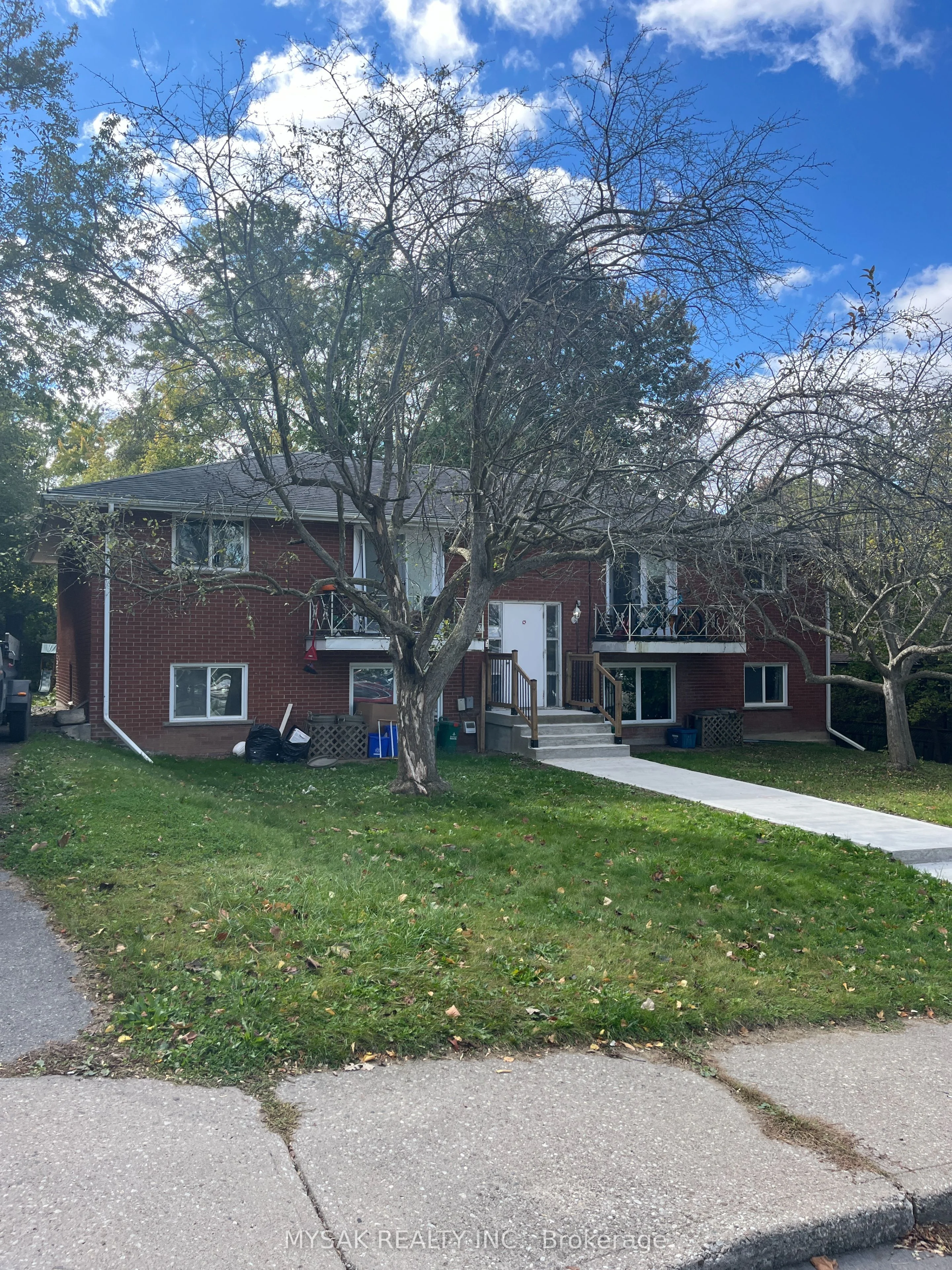 367 Marlborough Street, Brant, On N3s 4t9