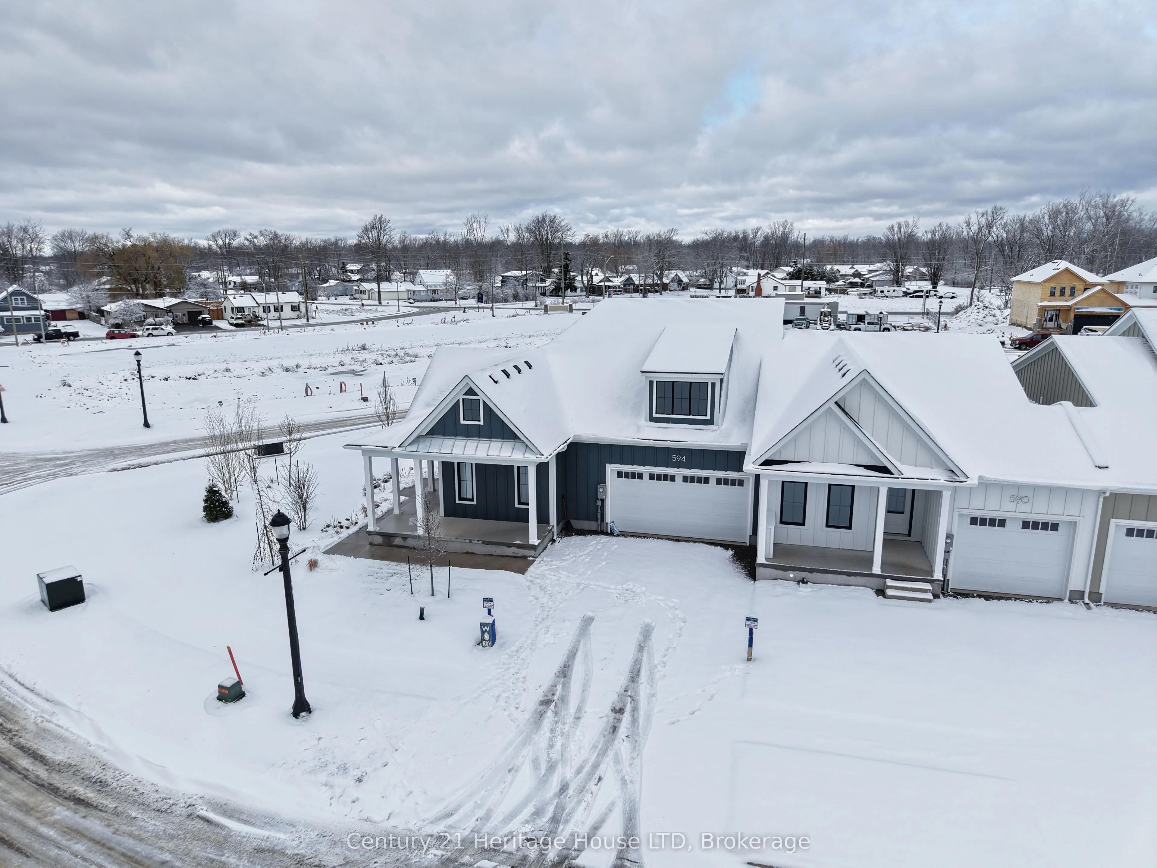 594 Seneca Drive Main, Fort Erie, ON L2A 0G7
