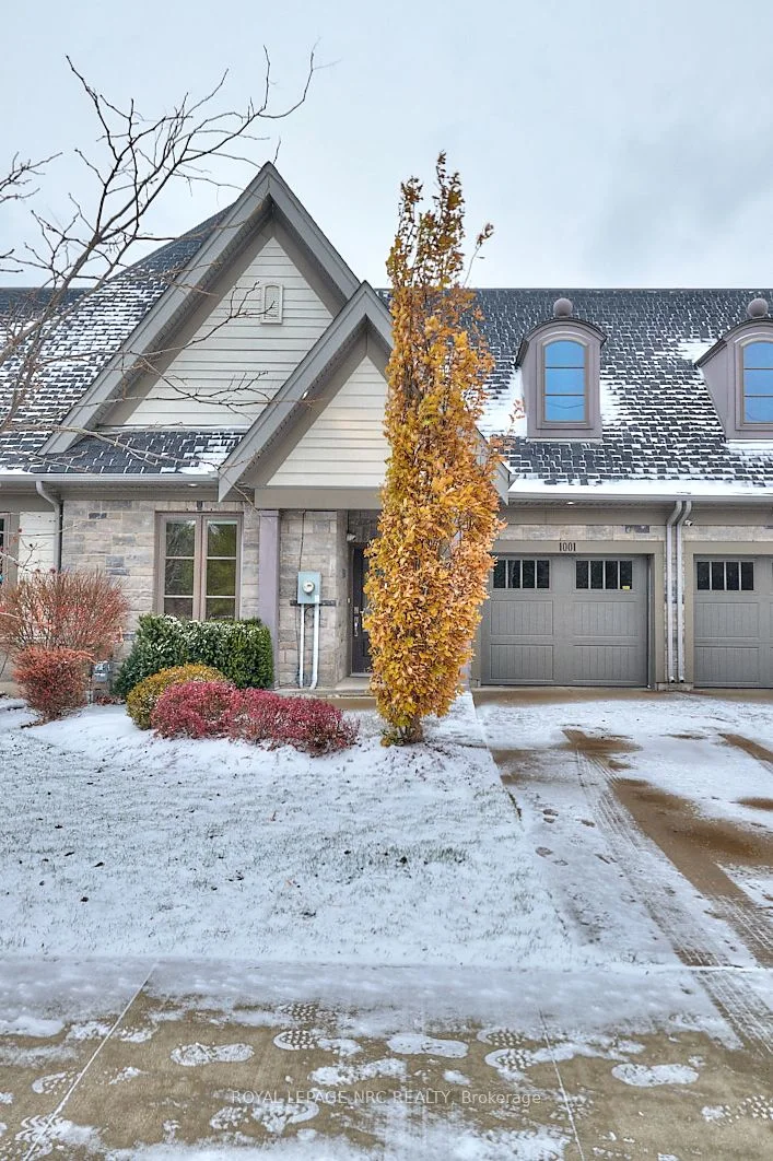 Att/Row/Townhouse in St. Catharines