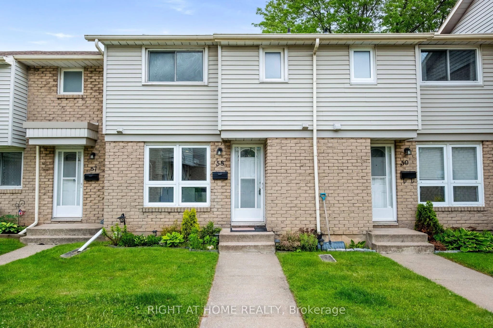 Condo Townhouse in Niagara Falls