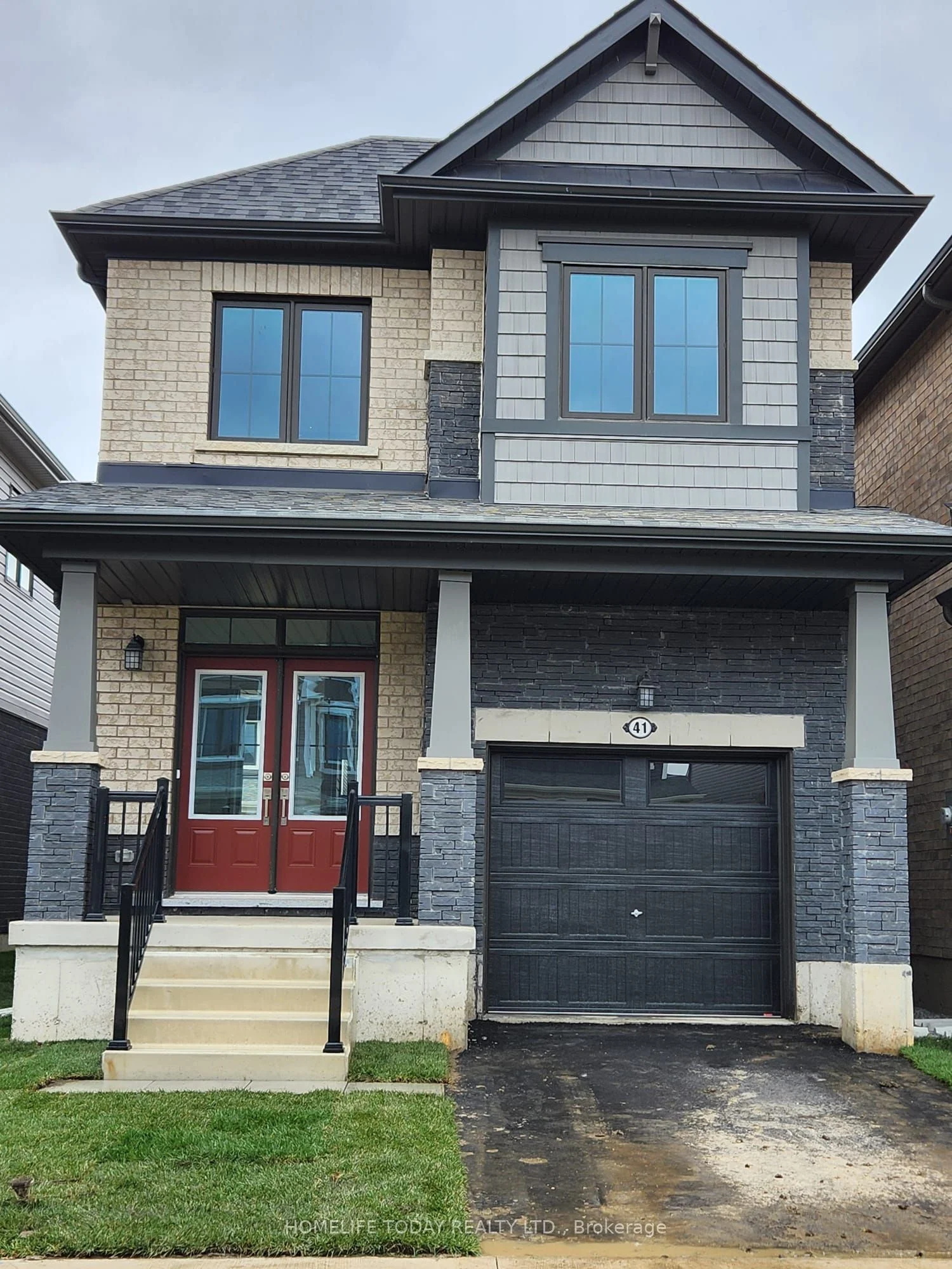 Detached in Thorold