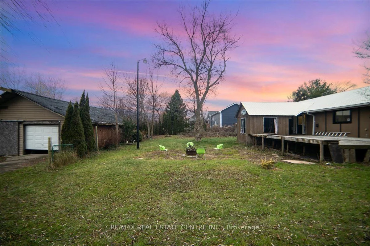 20527 Melbourne Road, Southwest Middlesex, On N0l 1t0