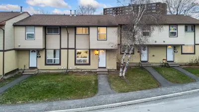 Condo Townhouse in Elmvale Acres and Area