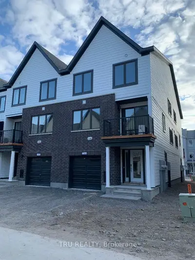 Att/Row/Townhouse in Stittsville - Munster - Richmond