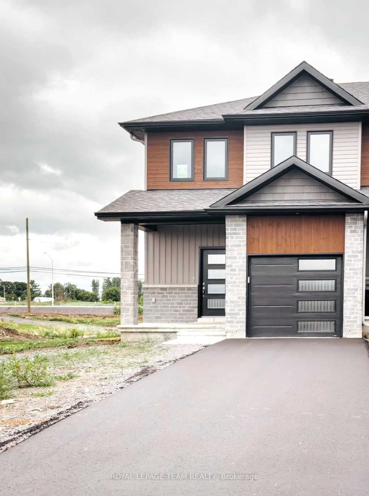 Att/Row/Townhouse in Arnprior