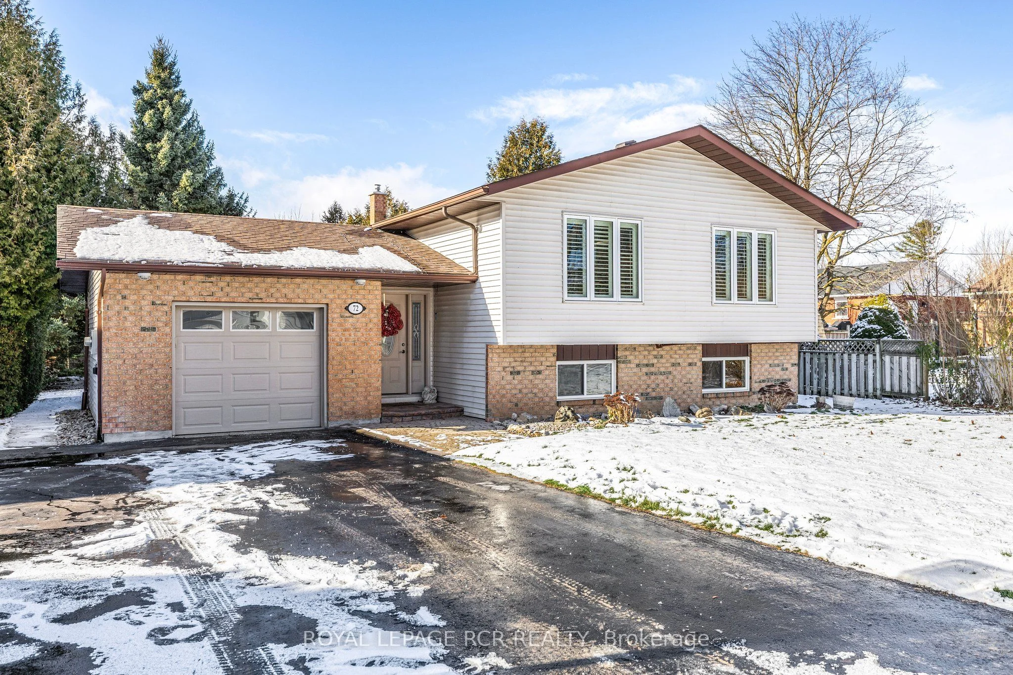 Detached in East Luther Grand Valley