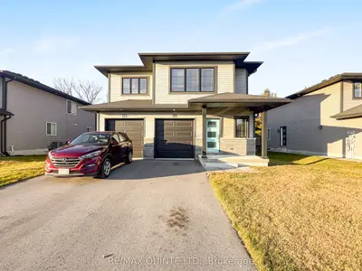 Att/Row/Townhouse in Belleville