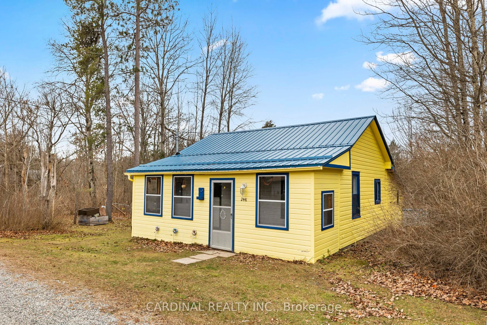 Detached in Frontenac