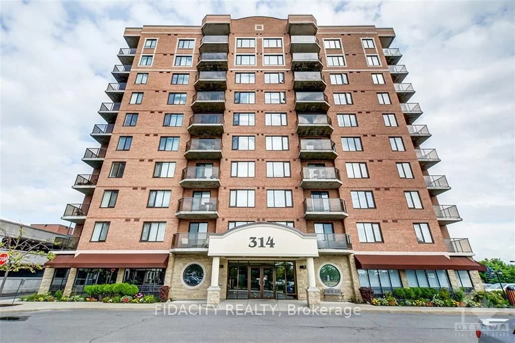 Condo Apartment in Carlington - Central Park