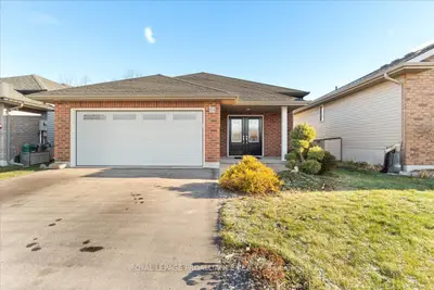 Detached in Belleville