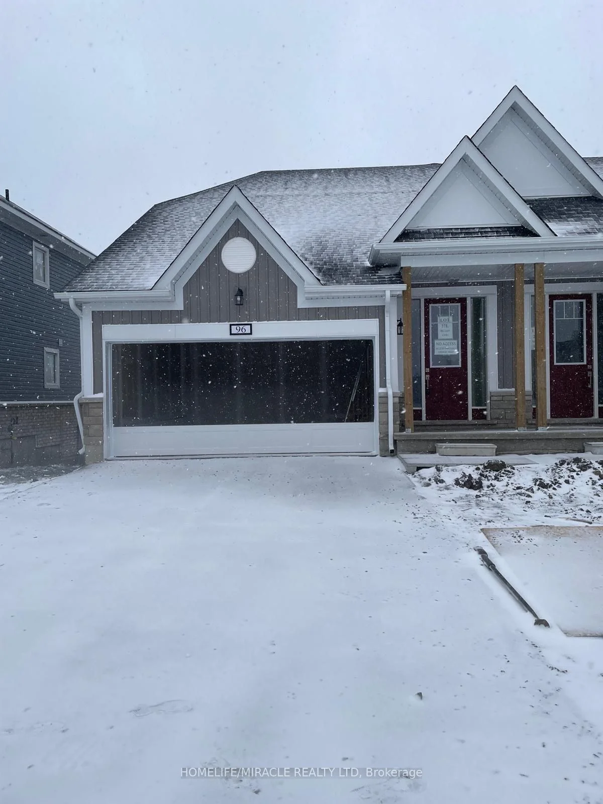 Semi-Detached in Loyalist