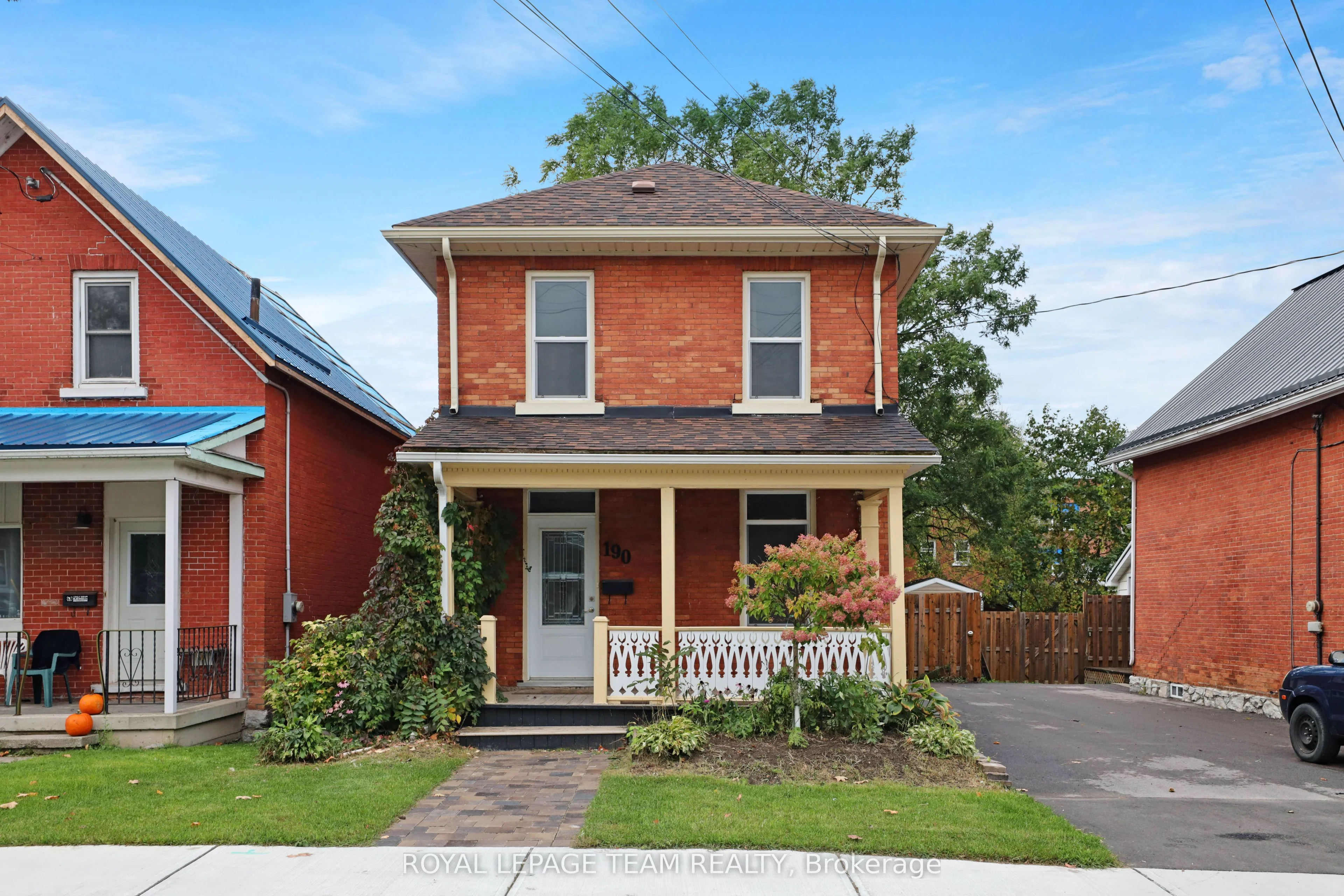 Detached in Renfrew