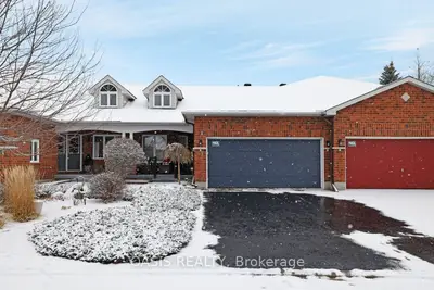 Att/Row/Townhouse in Kanata