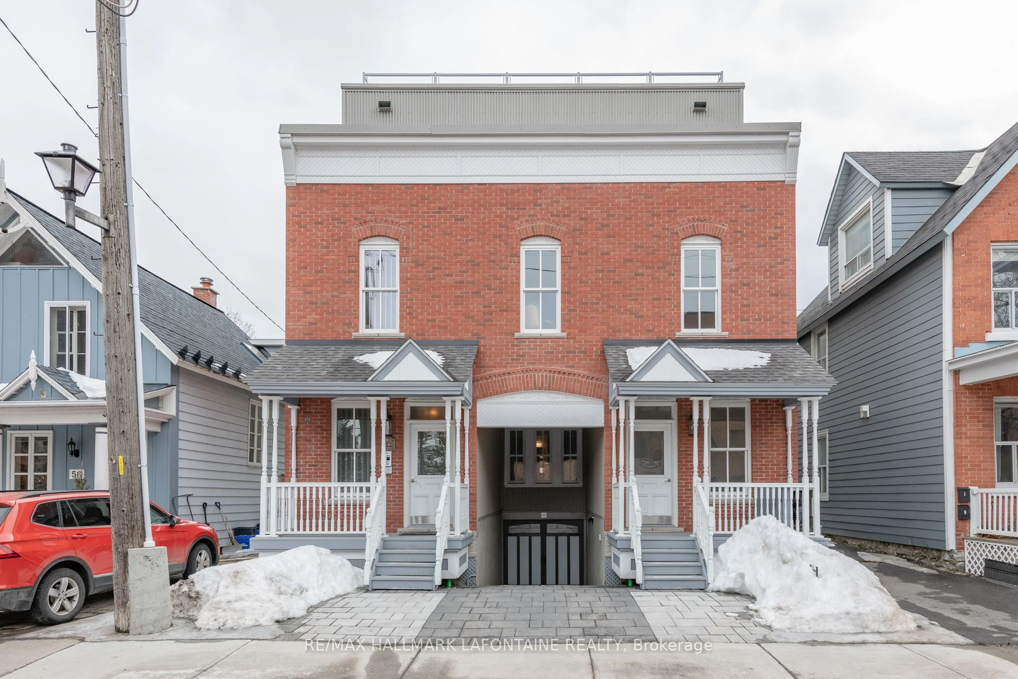 52 Bolton Street A, Lower Town - Sandy Hill, On K1n 5a9