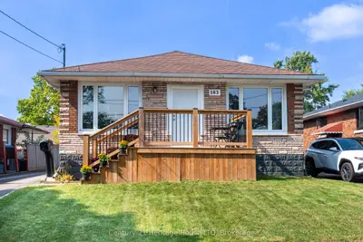 Detached in Welland