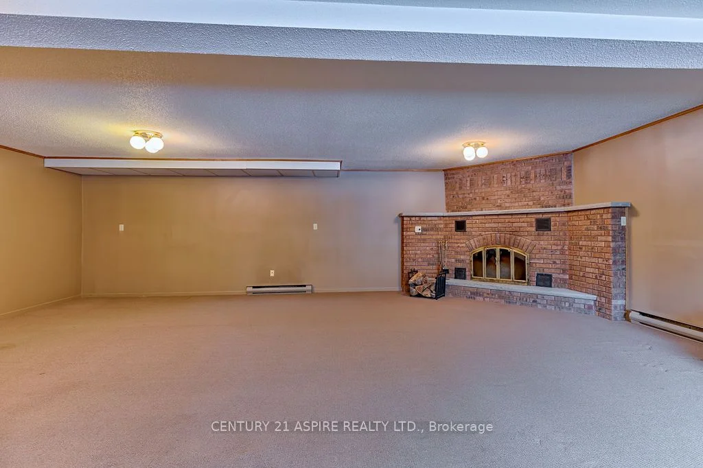 25 Selley Street, Petawawa, ON K8H 3G9