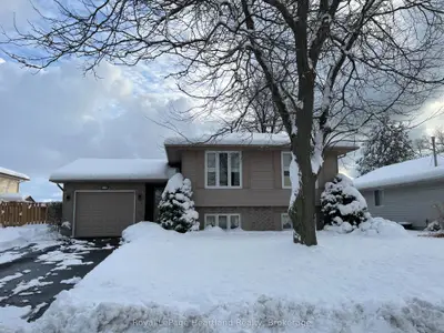 Detached in Goderich