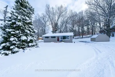 Detached in Frontenac