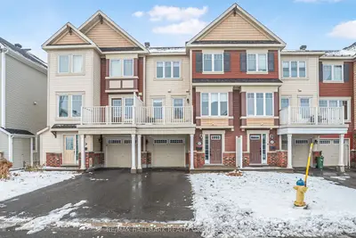 Att/Row/Townhouse in Barrhaven