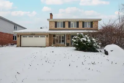 Detached in Alta Vista and Area