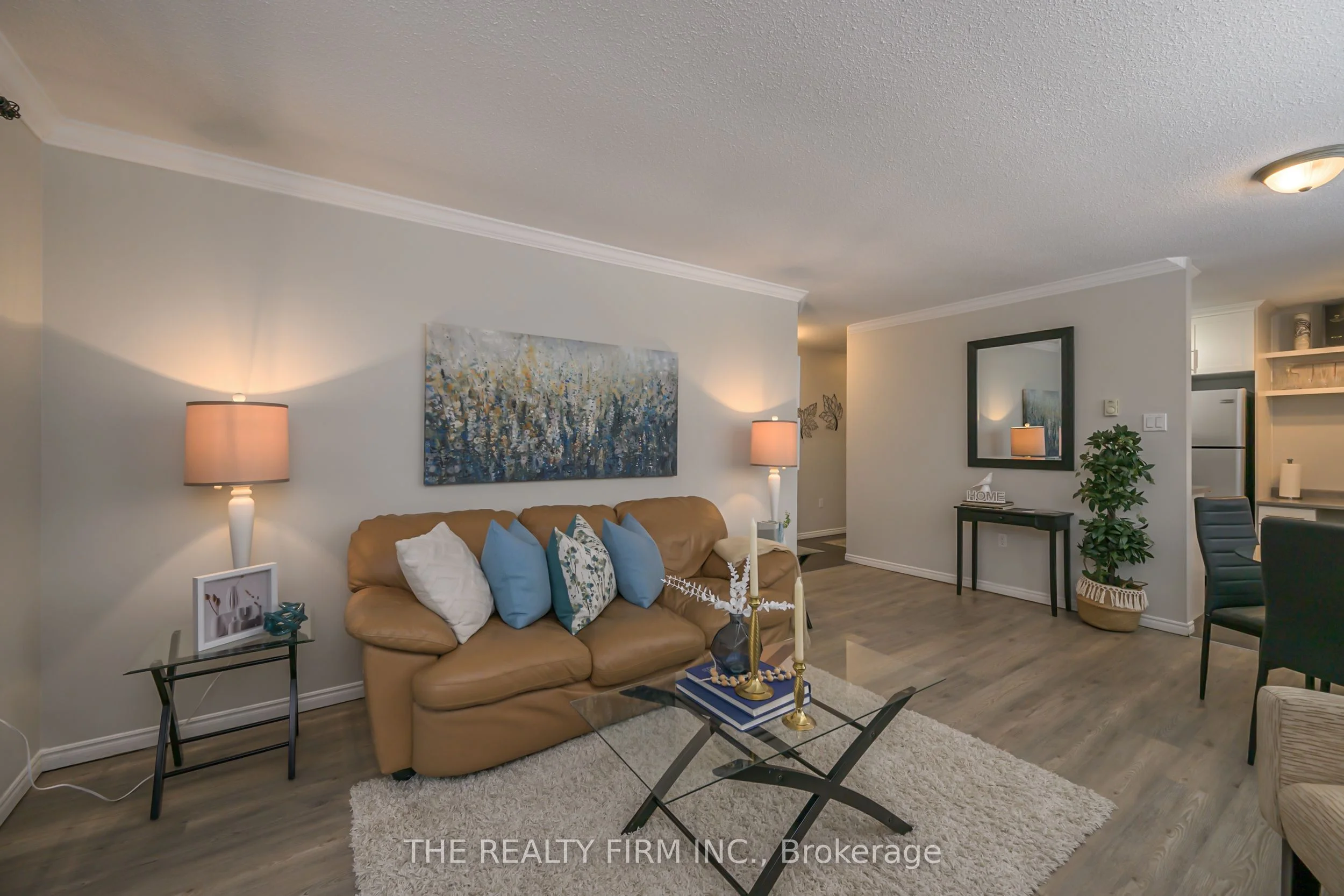 Condo Apartment in London South