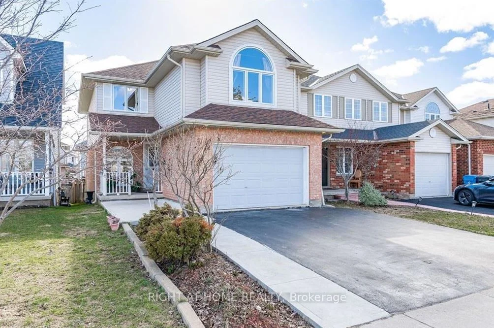 31 Gosling Gardens (upper), Guelph, On N1g 5j8