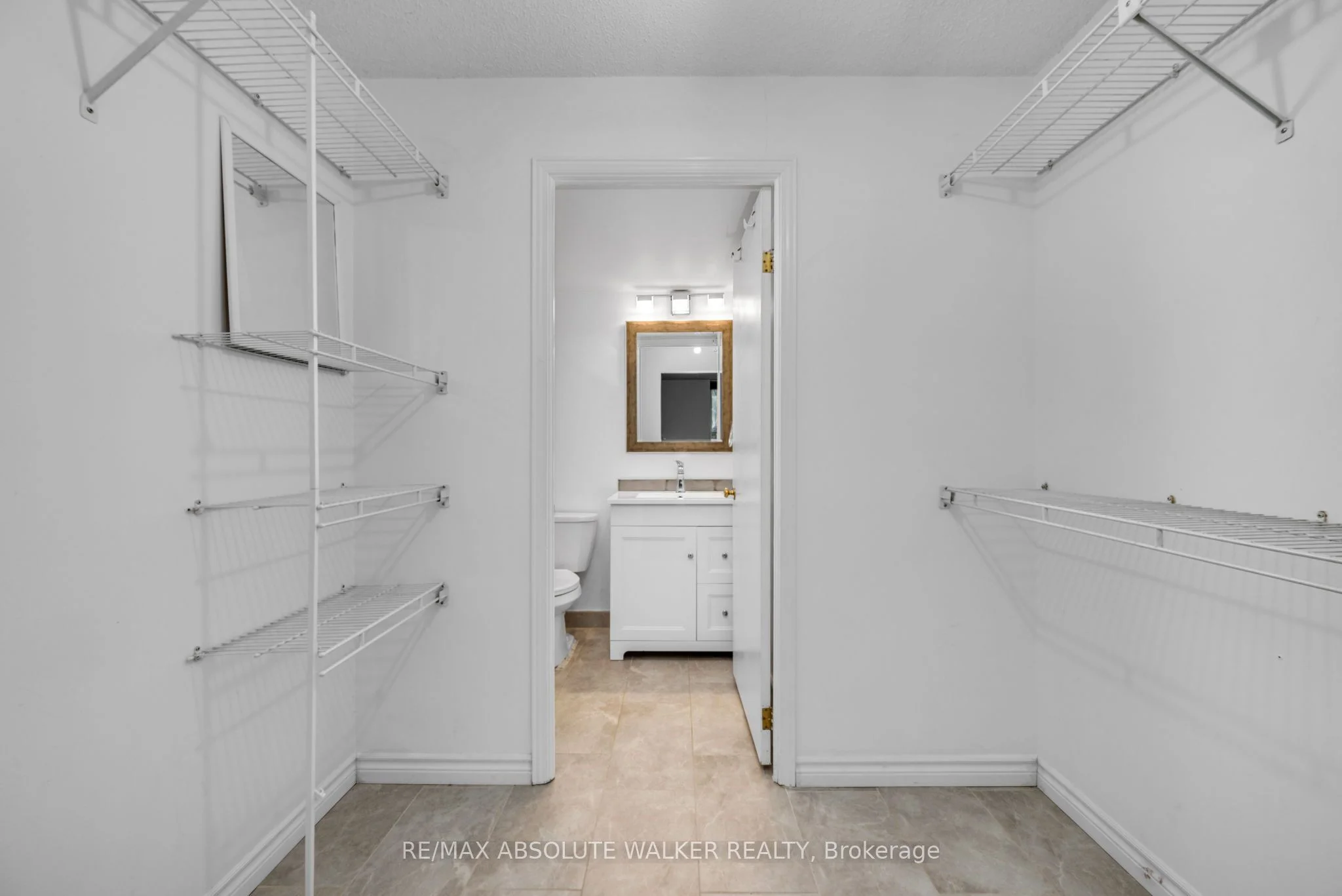 201 LAURIER Avenue 304, Lower Town - Sandy Hill, ON K1N 6P1
