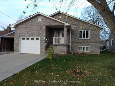 Detached in Brantford