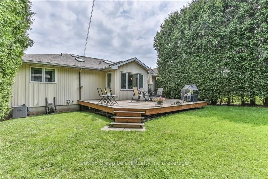 46 HODGINS Crescent, Woodstock, ON N4V 1A8