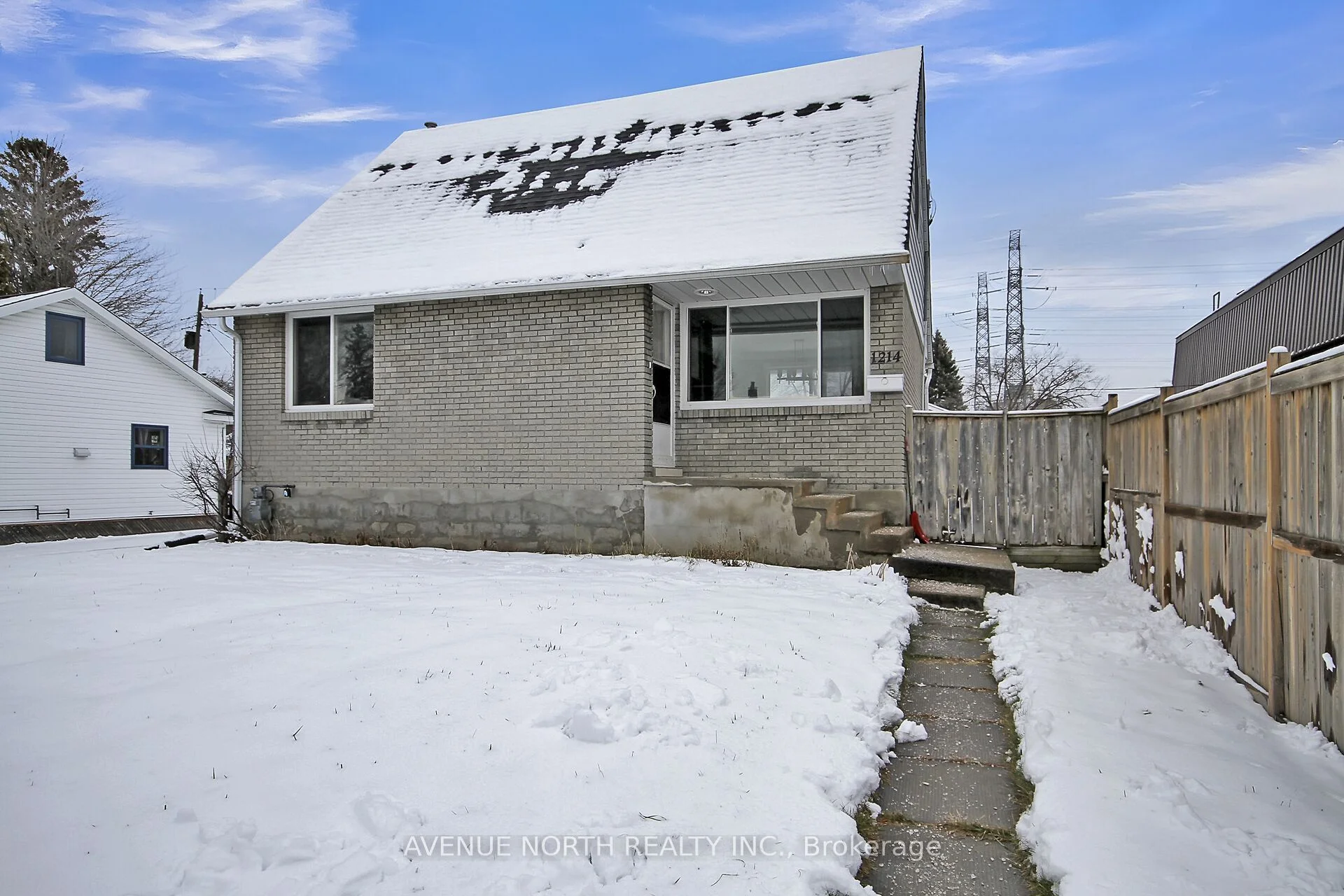 1214 Foxbar Avenue, Hunt Club - South Keys And Area, On K1v 6v5